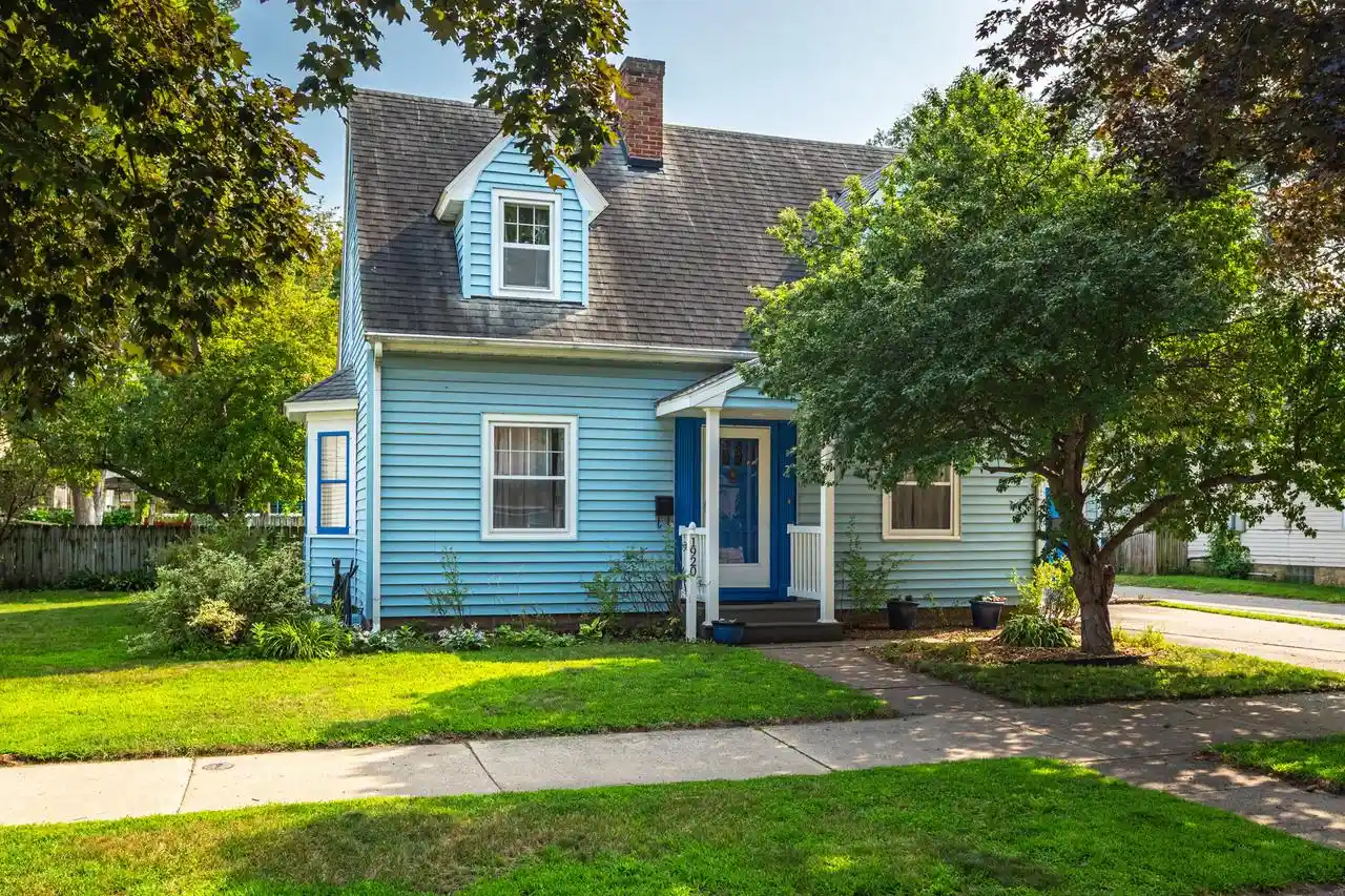 1st image of 1920 Madison Street Street, La Crosse, WI 54601 | MLS# 1975525