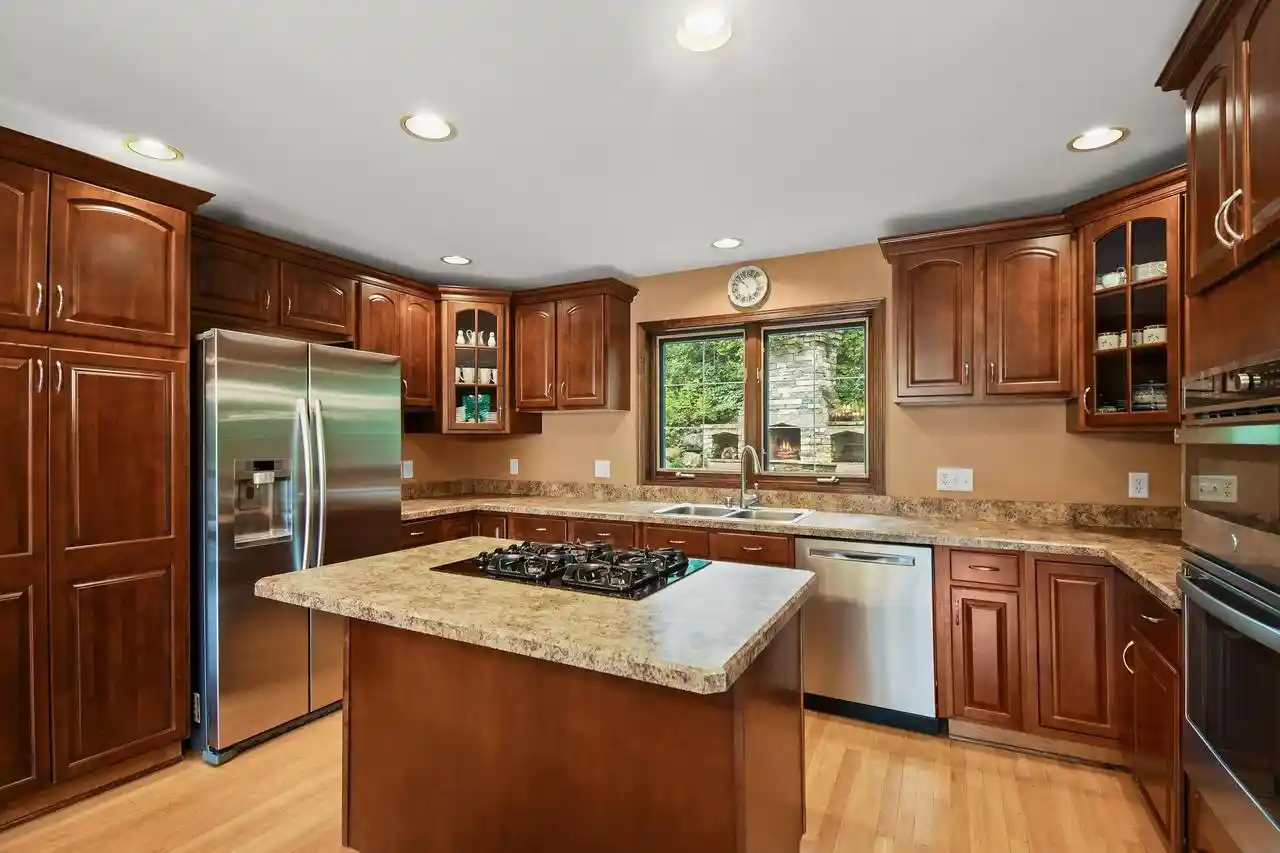 5th image of 30329 Beachview Lane Lane, Waterford, WI 53185 | MLS# 2030098