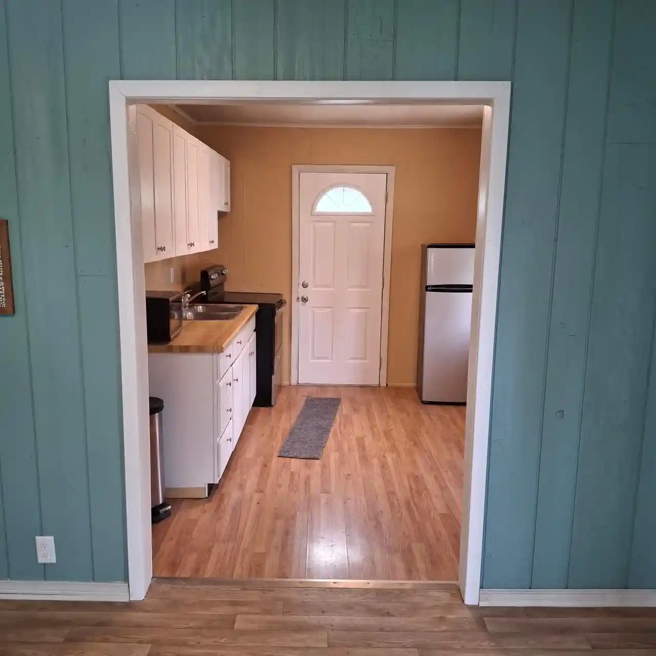 3rd image of 921 Raton Court Court, Manitowoc, WI 54220 | MLS# 50330717