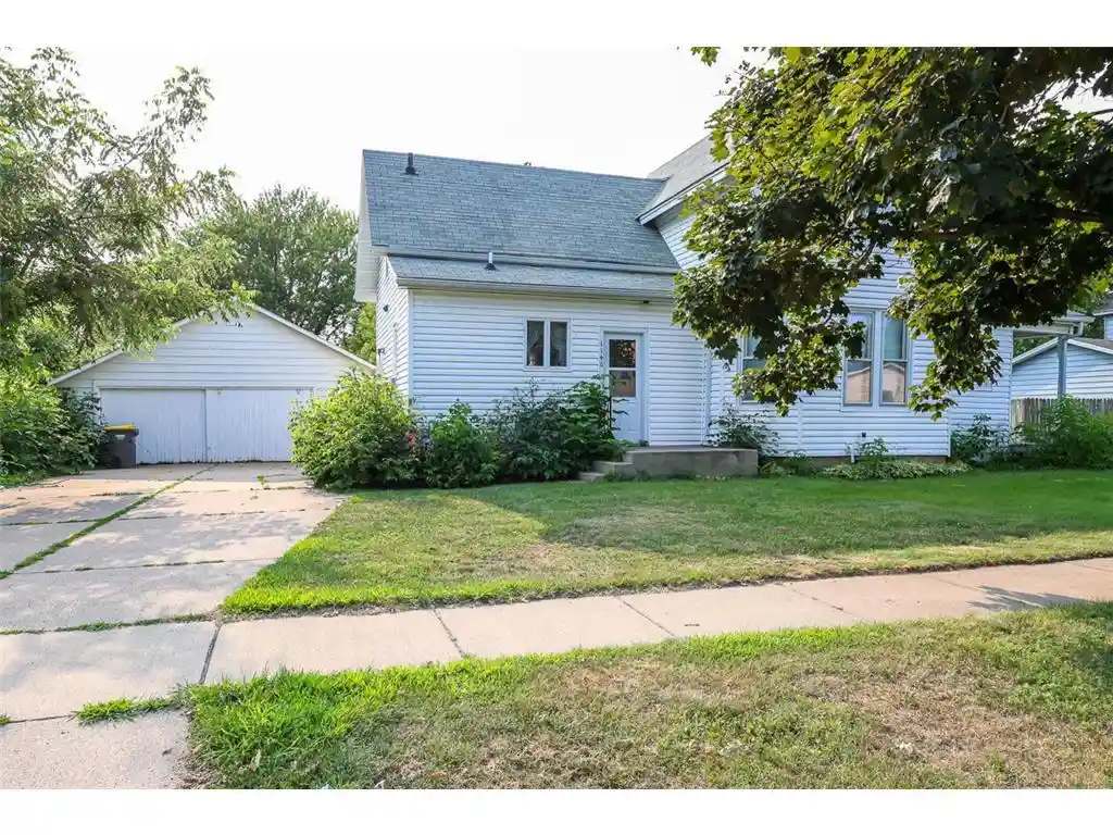 1st image of 1140 12th Avenue Avenue, Baldwin, WI 54002 | MLS# 7124542