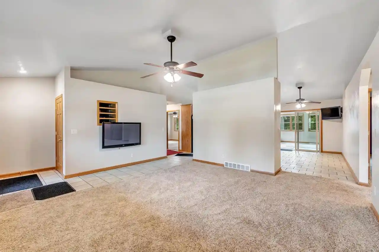 33rd image of 3533 Leeds Castle Dr Dr, Green Bay, WI 54313 | MLS# 50330710