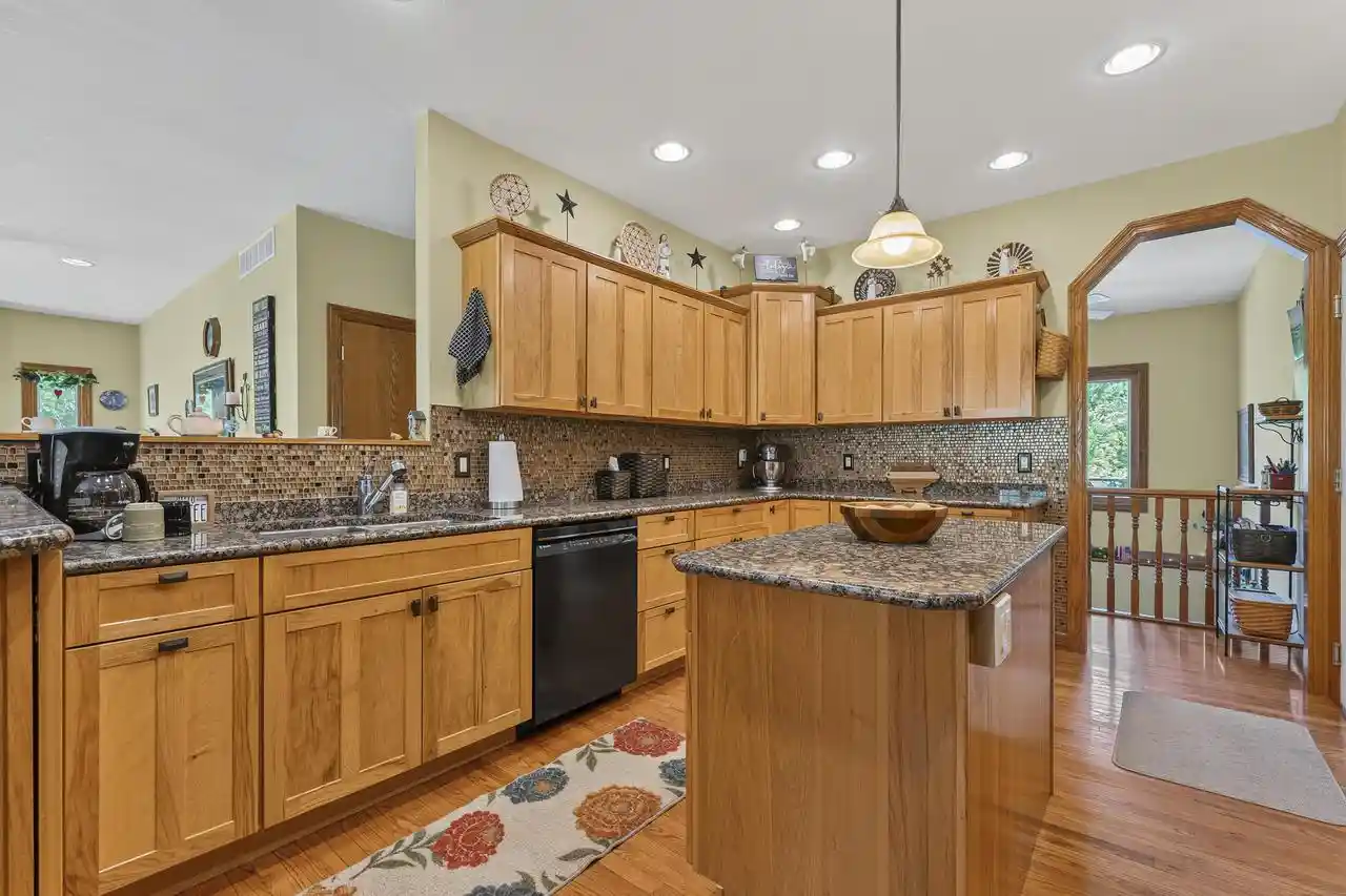 Photo 3 of Single family home for sale at 42112 State Hwy 30, Rushford, MN 55971 | MLS# 1975537 | Listing updated on 2026-08-10