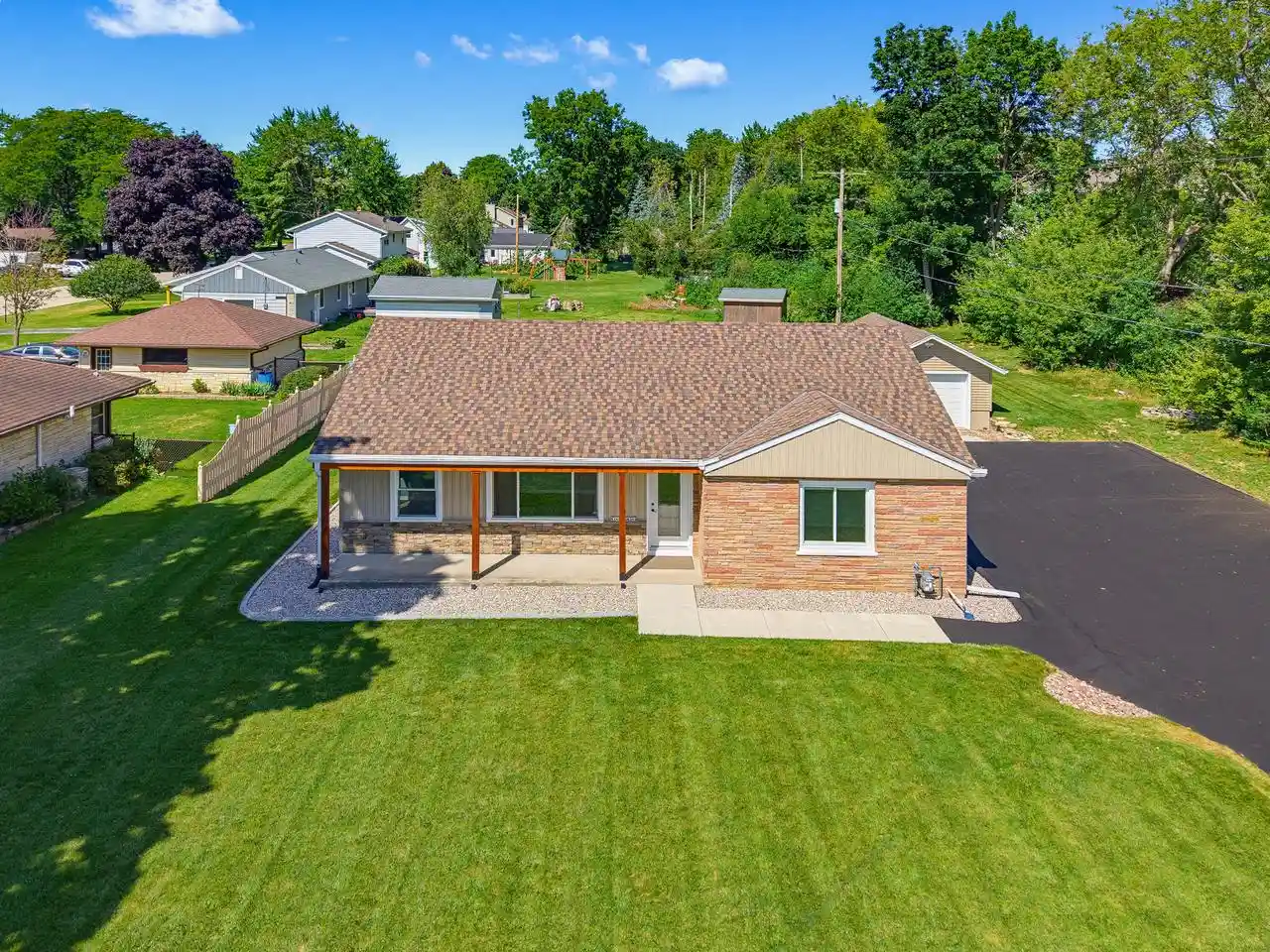 1st image of W240n6309 Maple Avenue Avenue, Sussex, WI 53089 | MLS# 1975548