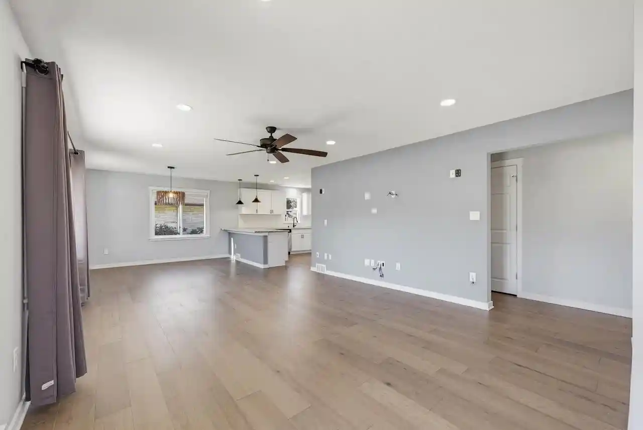 4th image of W240N6309 Maple Avenue Avenue, Sussex, WI 53089 | MLS# 1975548