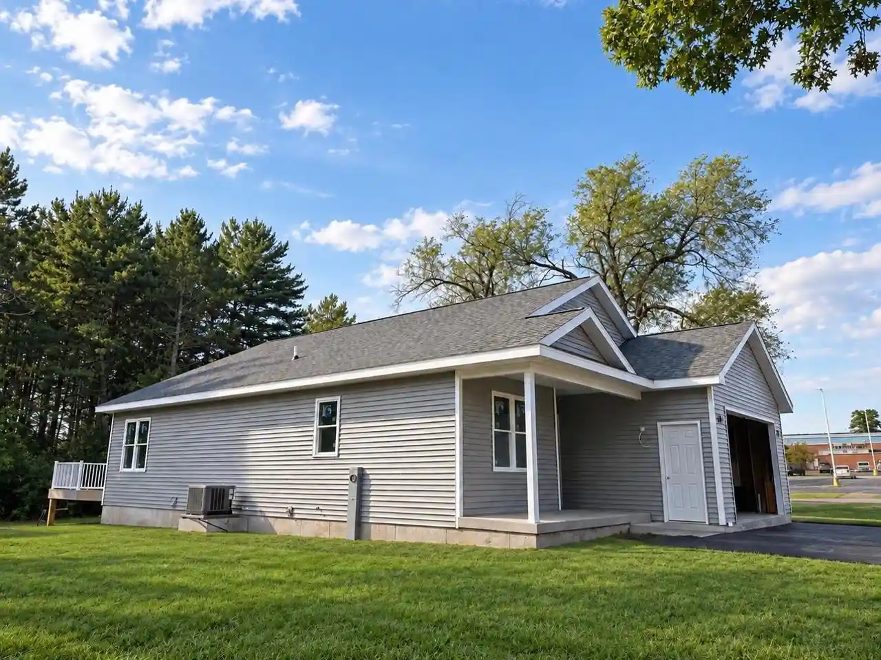 Photo 2 of Single family home for sale at 116 E Hiawatha Dr Dr, Wisconsin Dells, WI 53965 | MLS# 2030109 | Listing updated on 2026-09-28