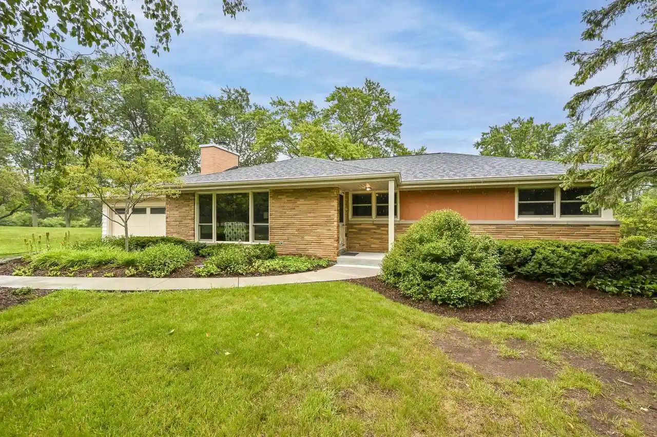 1st image of 4615 W Sunnydale Lane Lane, Mequon, WI 53092 | MLS# 1975551