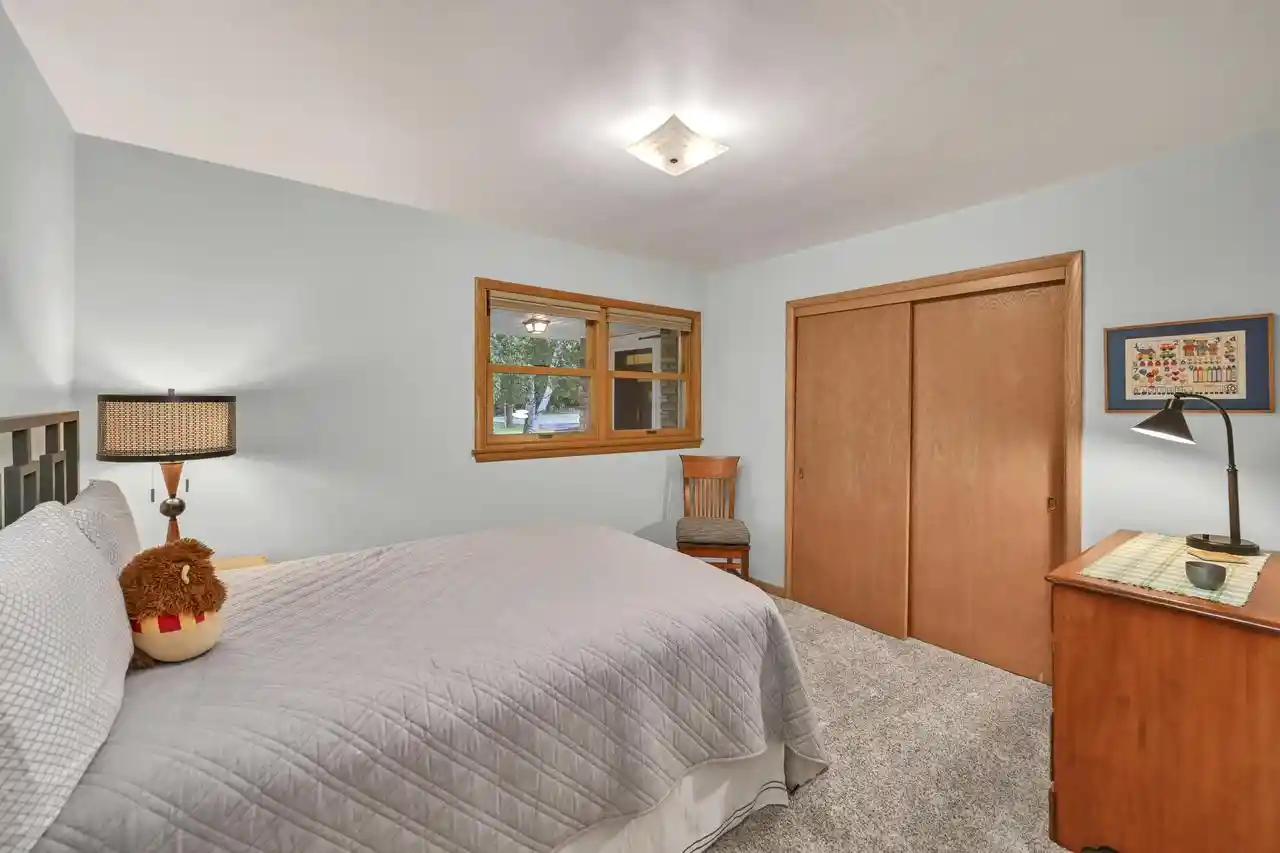 2nd image of 4615 W Sunnydale Lane Lane, Mequon, WI 53092 | MLS# 1975551