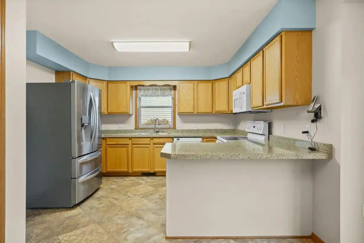 Photo 4 of Single family home for sale at 418 East Hl Pkwy, Madison, WI 53718 | MLS# 2030112 | Listing updated on 2026-09-19