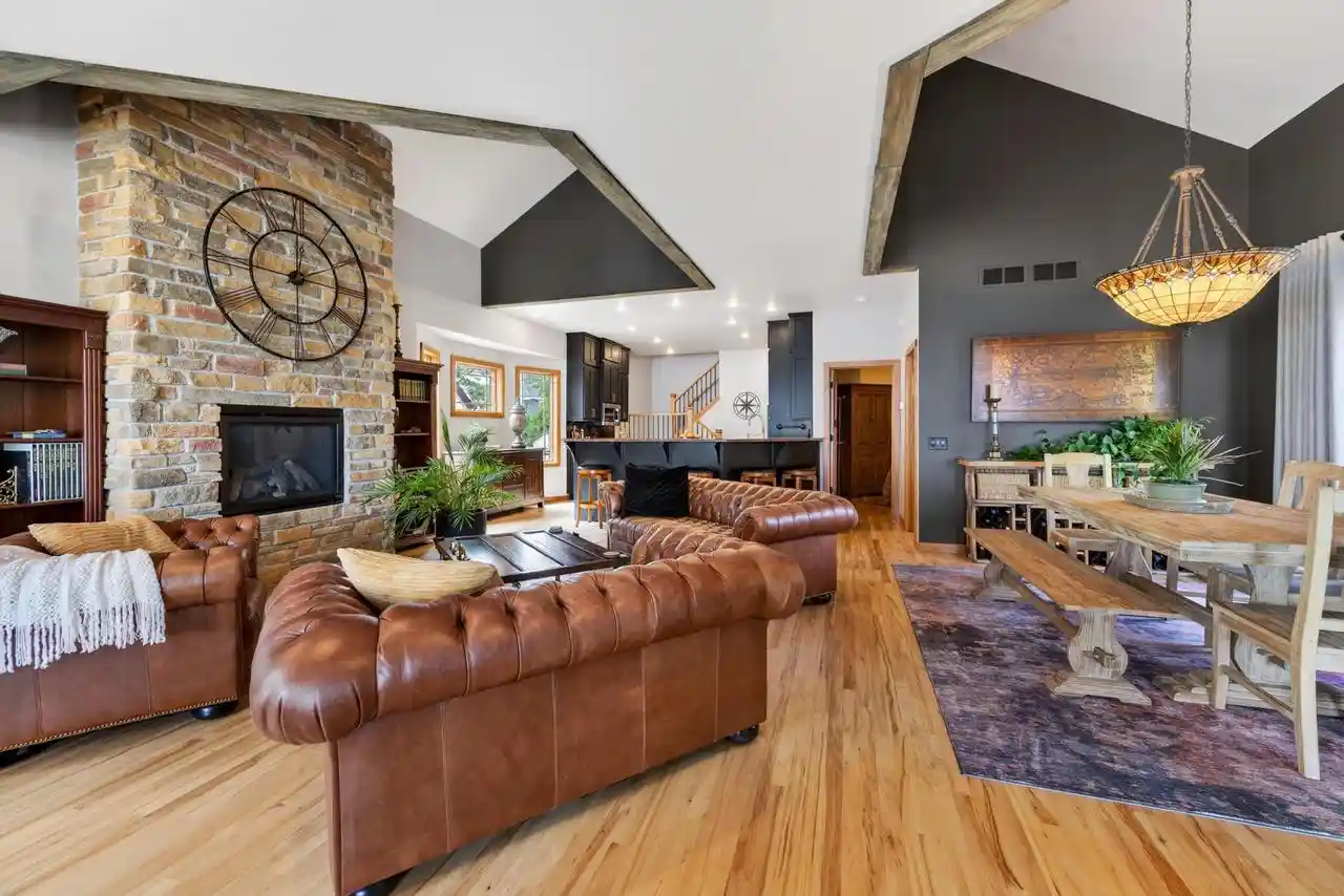 2nd image of 810 West Shore Dr Dr, Madison, WI 53715 | MLS# 2030117