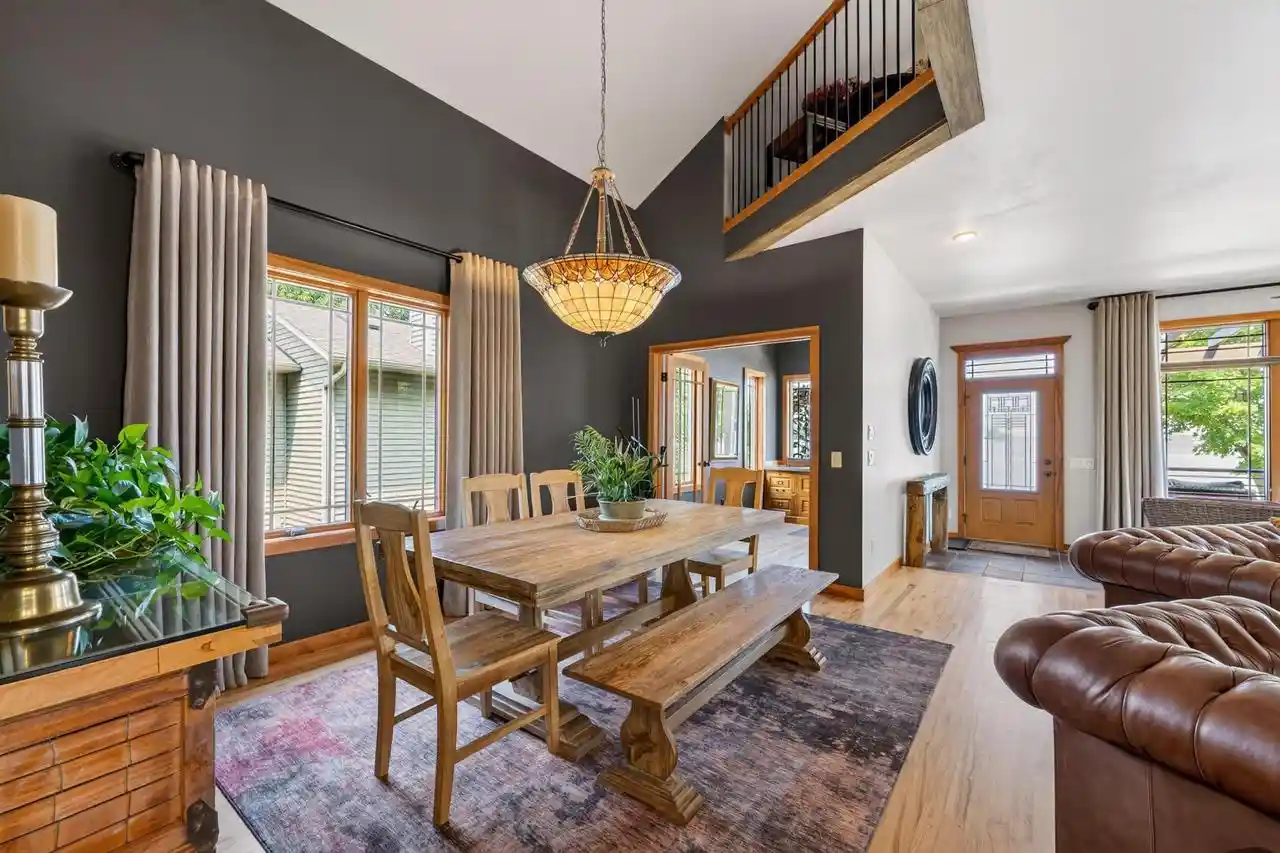 4th image of 810 West Shore Dr Dr, Madison, WI 53715 | MLS# 2030117