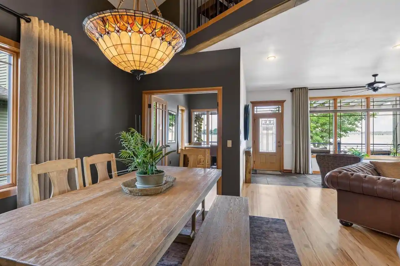 5th image of 810 West Shore Dr Dr, Madison, WI 53715 | MLS# 2030117