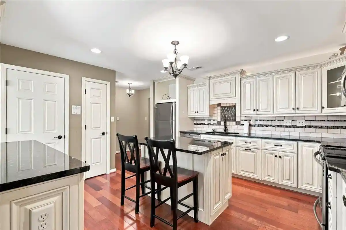 3rd image of 13335 Watertown Plank Road Road #311, Elm Grove, WI 53122 | MLS# 1975559