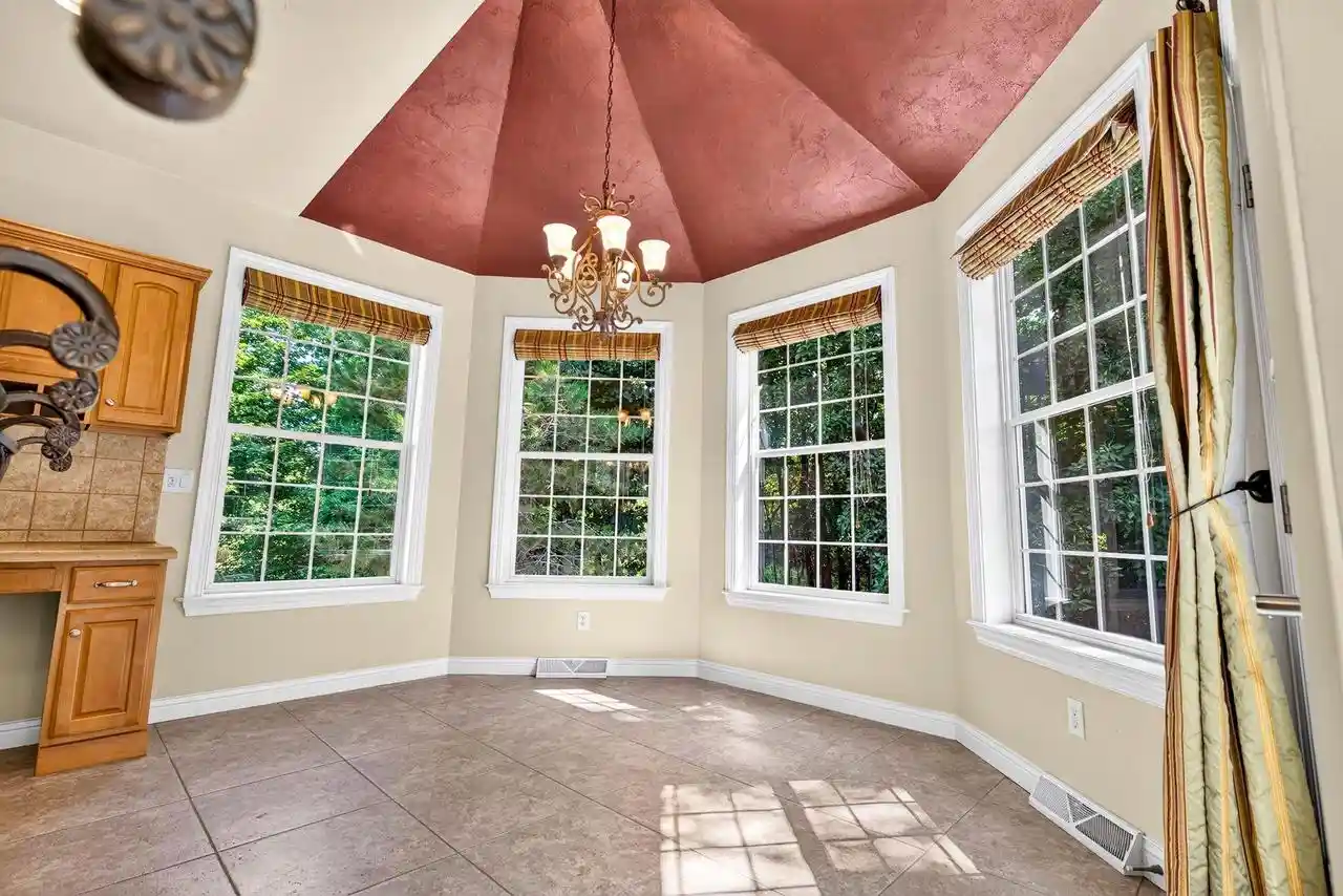 2nd image of 1568 Kingswood Dr Dr, Neenah, WI 54956 | MLS# 50330734
