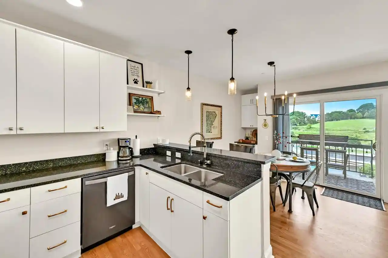 3rd image of 1888 N Water St St, Milwaukee, WI 53202