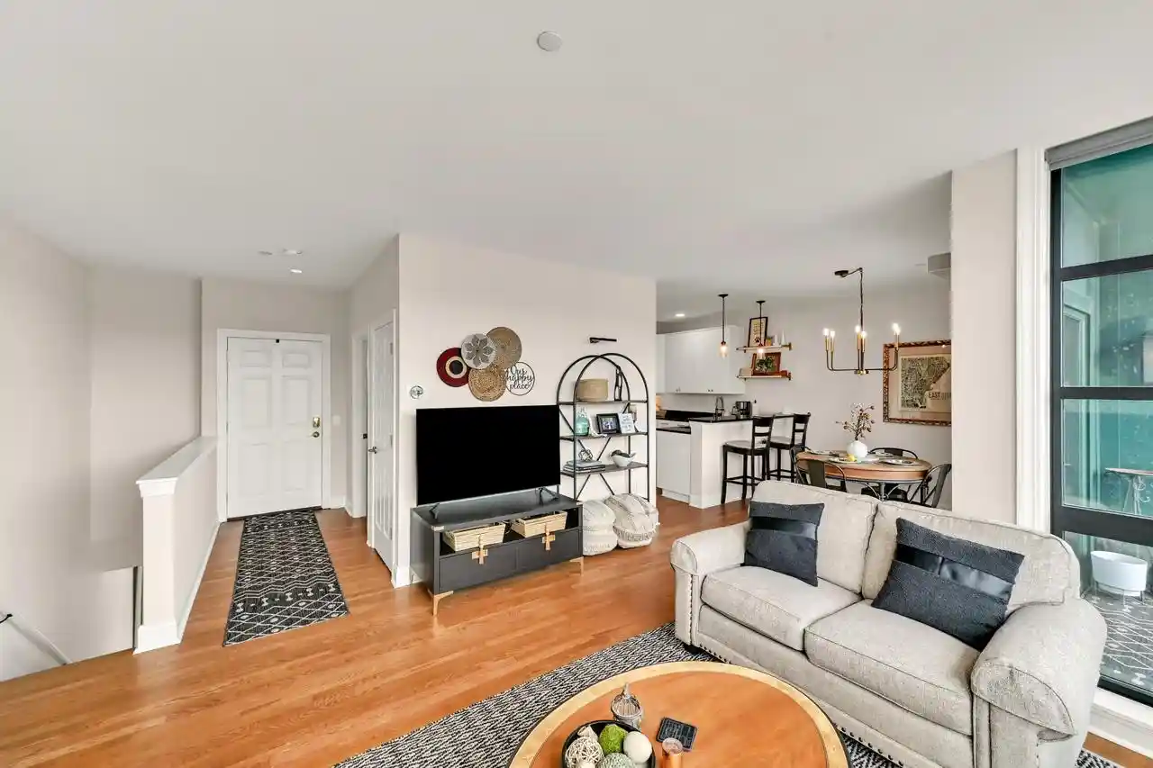 5th image of 1888 N Water St St, Milwaukee, WI 53202