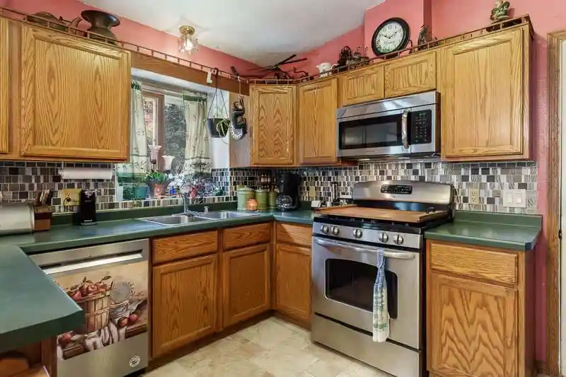 3rd image of 2491 Oxford Lane Lane, Beloit, WI 53511 | MLS# 2030127
