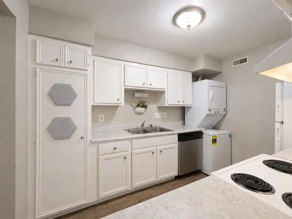 24th image of 1061 Regent Road Road #612, Oconomowoc, WI 53066 | MLS# 1975565