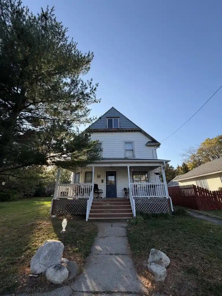 Photo 1 of Single family home for sale at 709 Jackson St, Fort Atkinson, WI 53538 | MLS# 2030128 | Listing updated on 2026-10-21