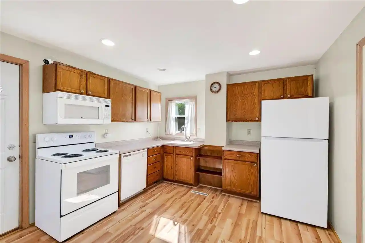 2nd image of 627 S Center Street Street, Beaver Dam, WI 53916 | MLS# 2030132