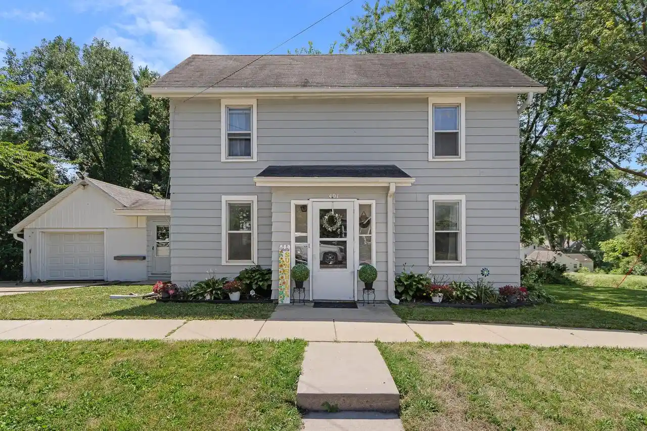 Photo 1 of Single family home for sale at 401 Columbia Avenue Avenue, Deforest, WI 53532 | MLS# 2030134 | Listing updated on 2026-09-18