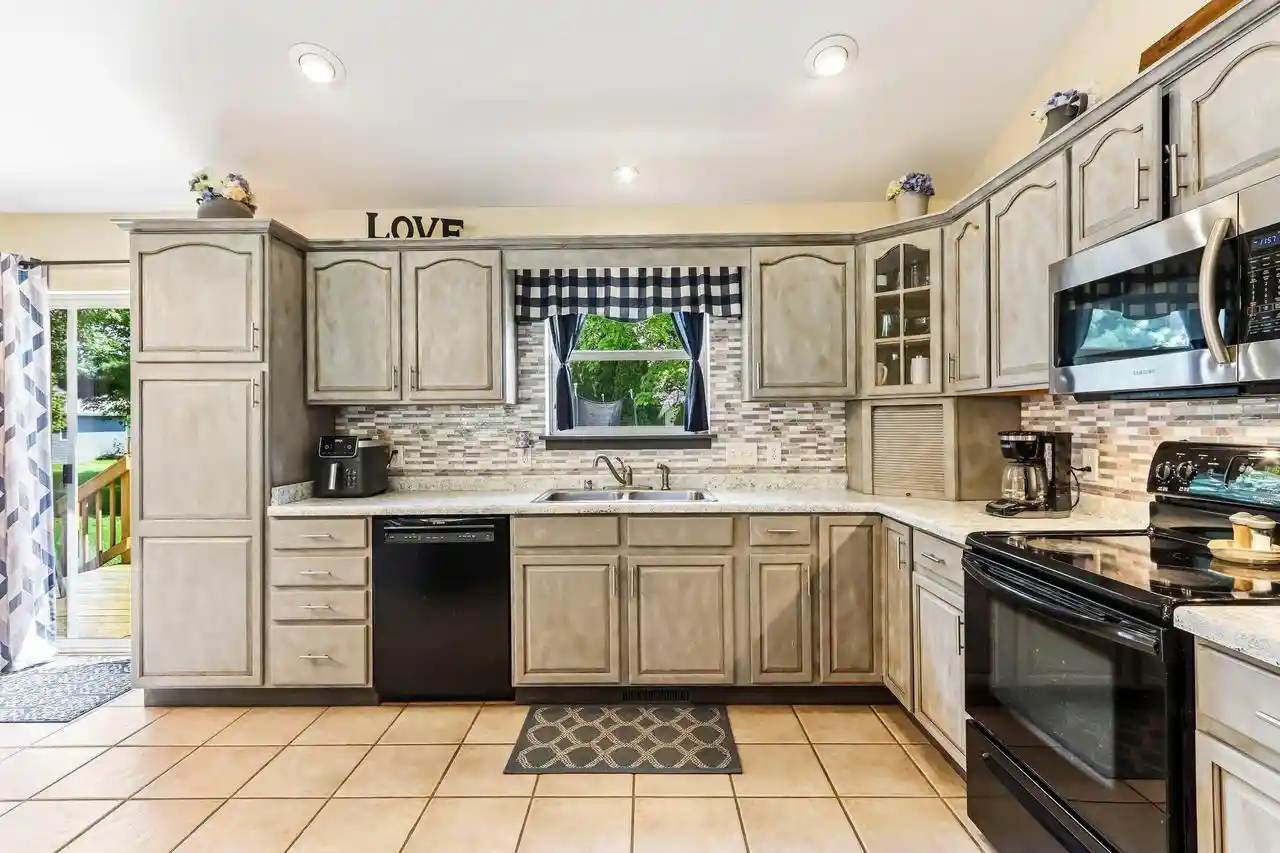 Photo 3 of Single family home for sale at 808 Hanksfield Pl Pl, Prairie Du Sac, WI 53578 | MLS# 2030143 | Listing updated on 2026-09-09