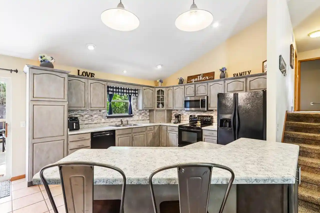 Photo 4 of Single family home for sale at 808 Hanksfield Pl Pl, Prairie Du Sac, WI 53578 | MLS# 2030143 | Listing updated on 2026-09-09