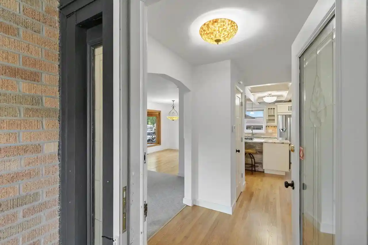 Photo 3 of Single family home for sale at 402 S Owen Dr, Madison, WI 53711 | MLS# 2030149 | Listing updated on 2026-10-04