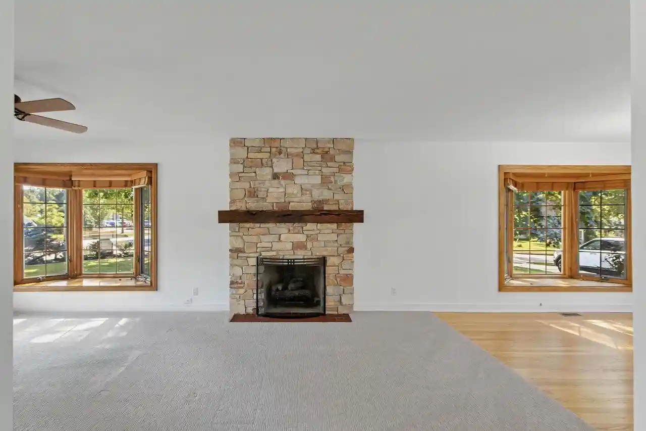 Photo 4 of Single family home for sale at 402 S Owen Dr, Madison, WI 53711 | MLS# 2030149 | Listing updated on 2026-10-04