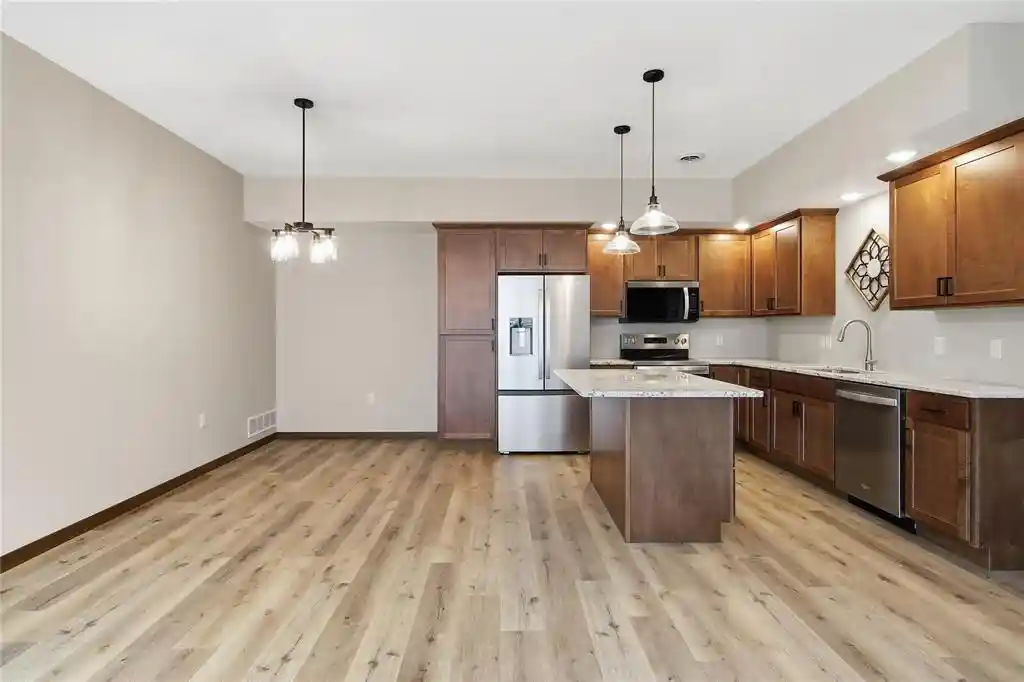 3rd image of 1323 Carpenter Avenue Avenue, Eau Claire, WI 54703 | MLS# 1604095