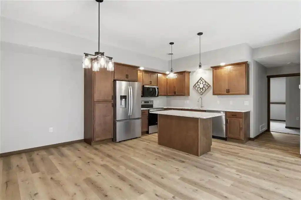 4th image of 1323 Carpenter Avenue Avenue, Eau Claire, WI 54703 | MLS# 1604095
