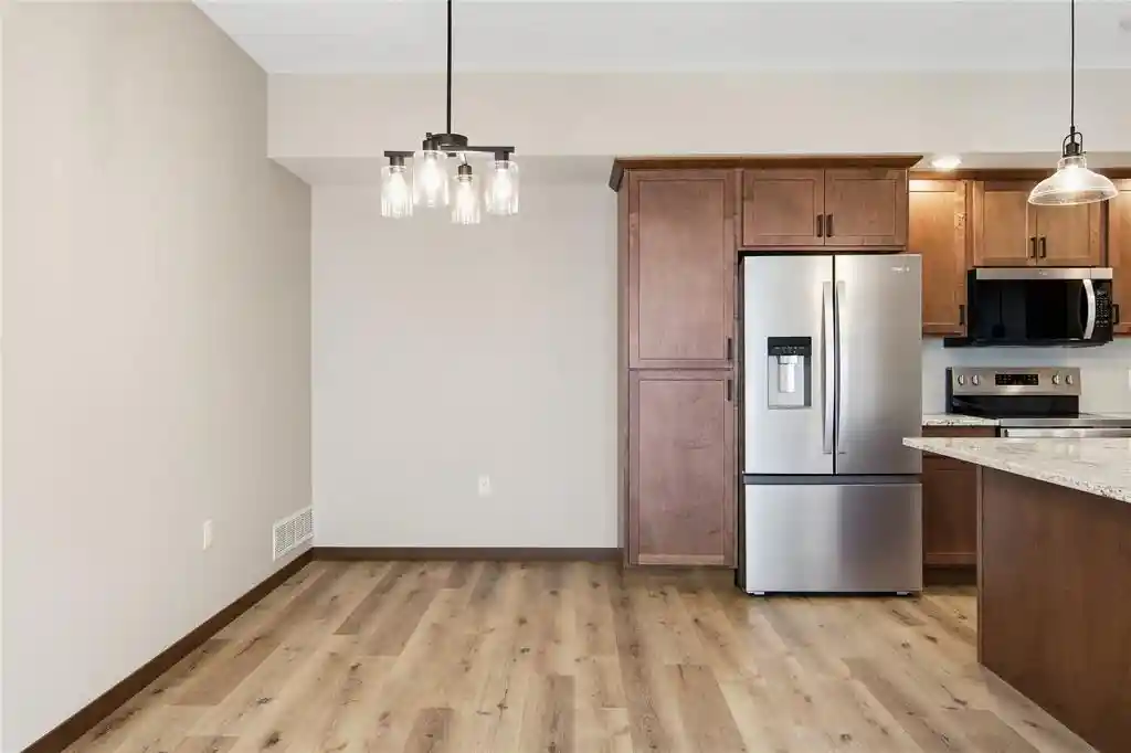 5th image of 1323 Carpenter Avenue Avenue, Eau Claire, WI 54703 | MLS# 1604095