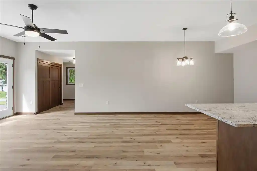 33rd image of 1323 Carpenter Avenue Avenue, Eau Claire, WI 54703 | MLS# 1604095