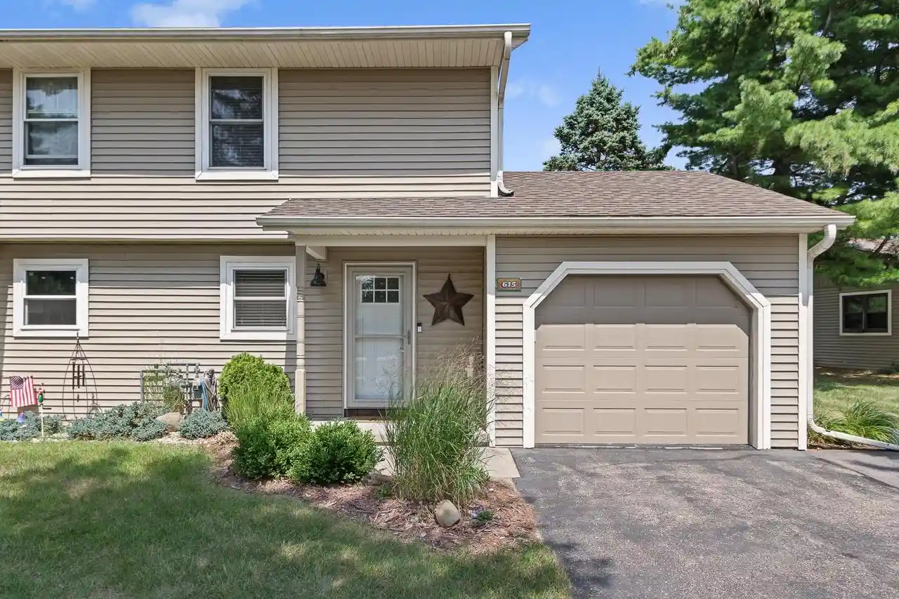 1st image of 615 Saddle Ridge, Portage, WI 53901 | MLS# 2030154