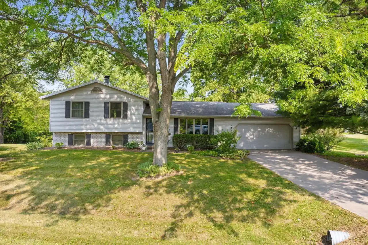 Photo 1 of Single family home for sale at 921 Wesley Road Road, Oregon, WI 53575 | MLS# 1975600 | Listing updated on 2026-08-21