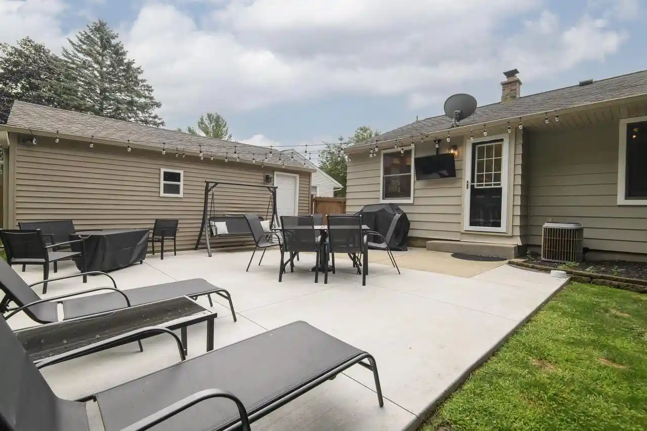 2nd image of 1608 Beverly Lane Lane, West Bend, WI 53090 | MLS# 1975601