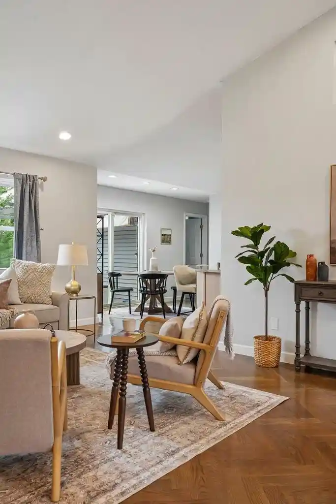 5th image of N64W13863 Cobblestone Dr Dr, Menomonee Falls, WI 53051 | MLS# 1975615