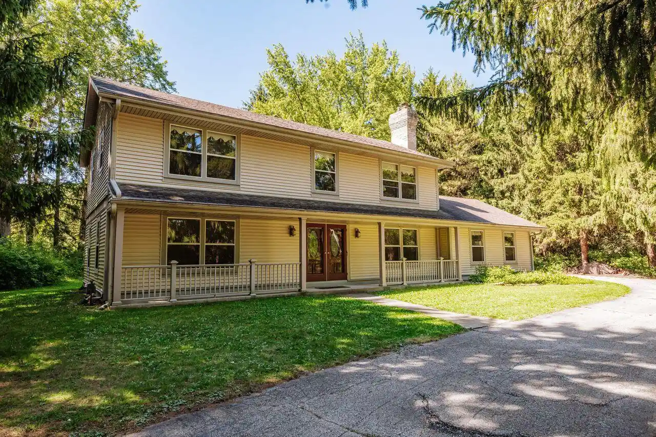 1st image of S67w24425 Skyline Avenue Avenue, Waukesha, WI 53189 | MLS# 1975619