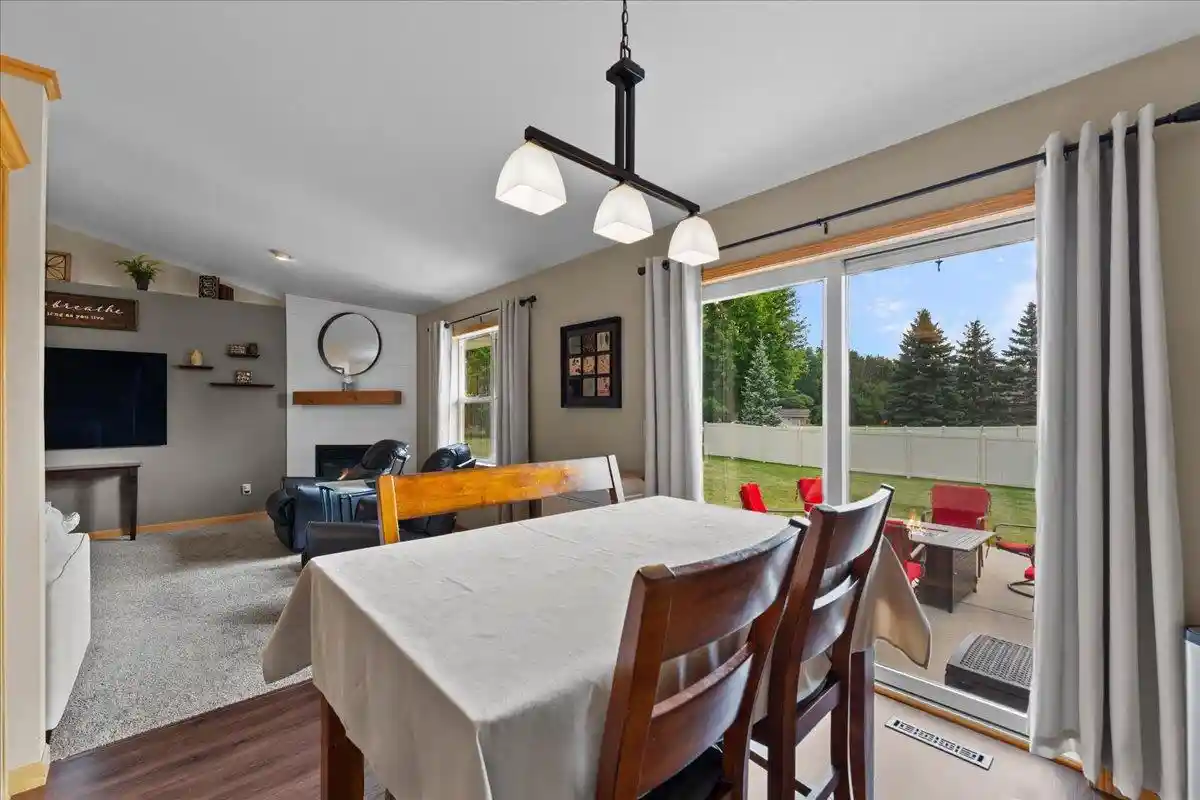 69th image of 2540 Manitowoc Road Road, Green Bay, WI 54311 | MLS# 50330750
