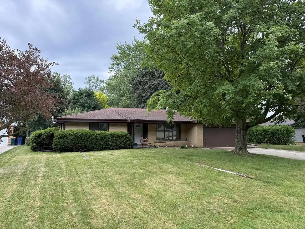 1st image of 8414 S Verdev Dr Dr, Oak Creek, WI 53154 | MLS# 1975620