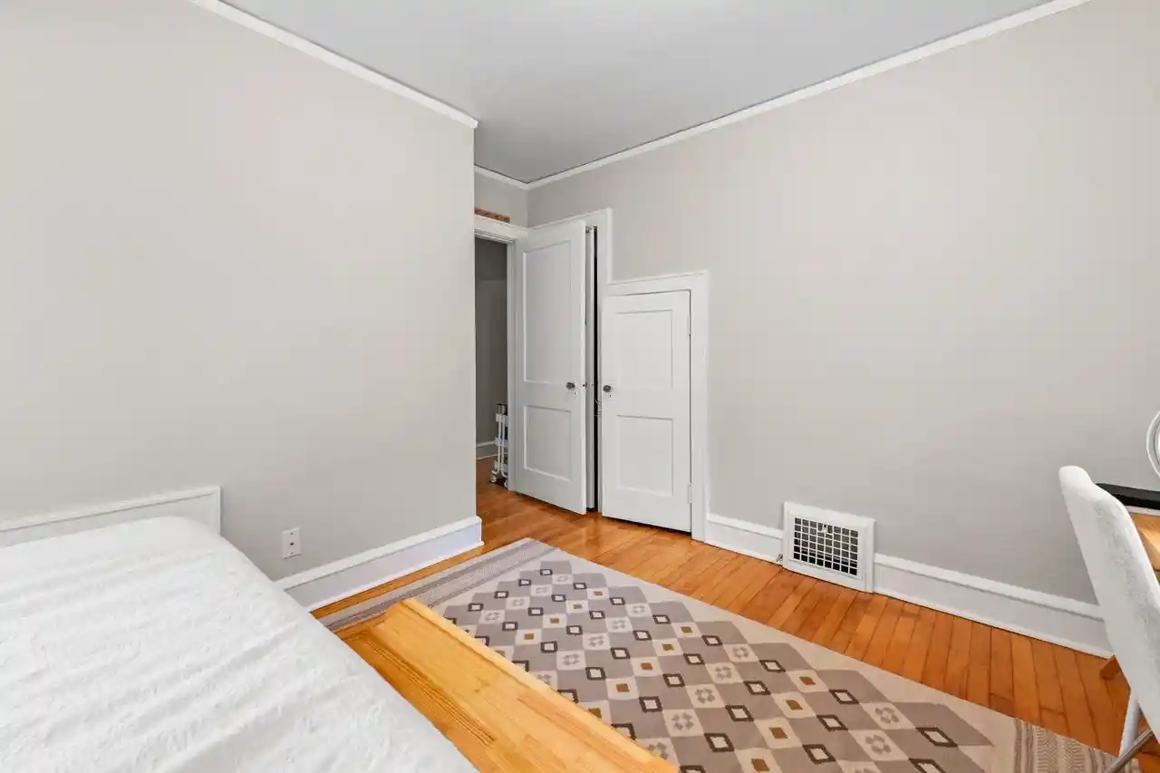 5th image of 1554 E Hampton Dr Dr, Milwaukee, WI 53217 | MLS# 1975621