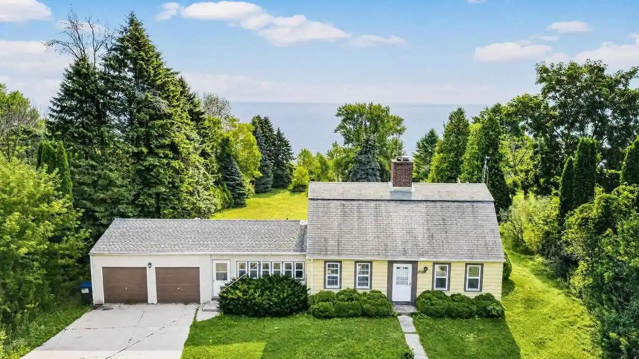 1st image of 3409 S 10th Street Street, Manitowoc, WI 54220 | MLS# 1975622