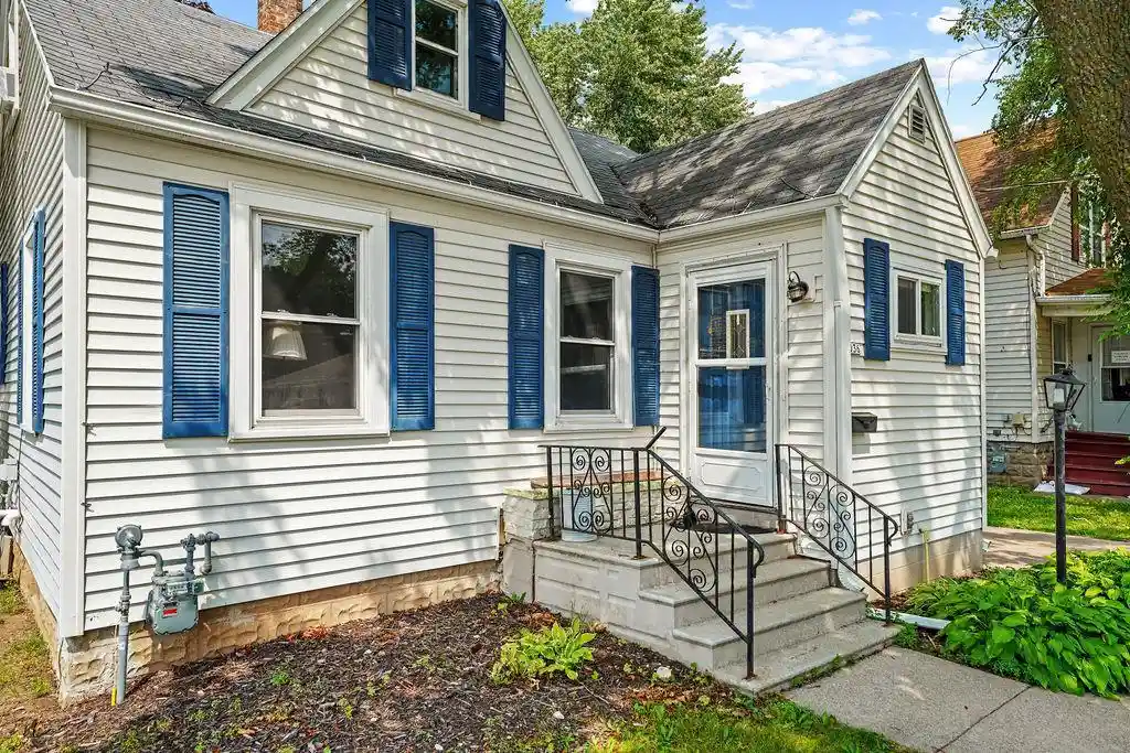 1st image of 1036 Tyler Avenue Avenue, Oshkosh, WI 54902 | MLS# 50330752