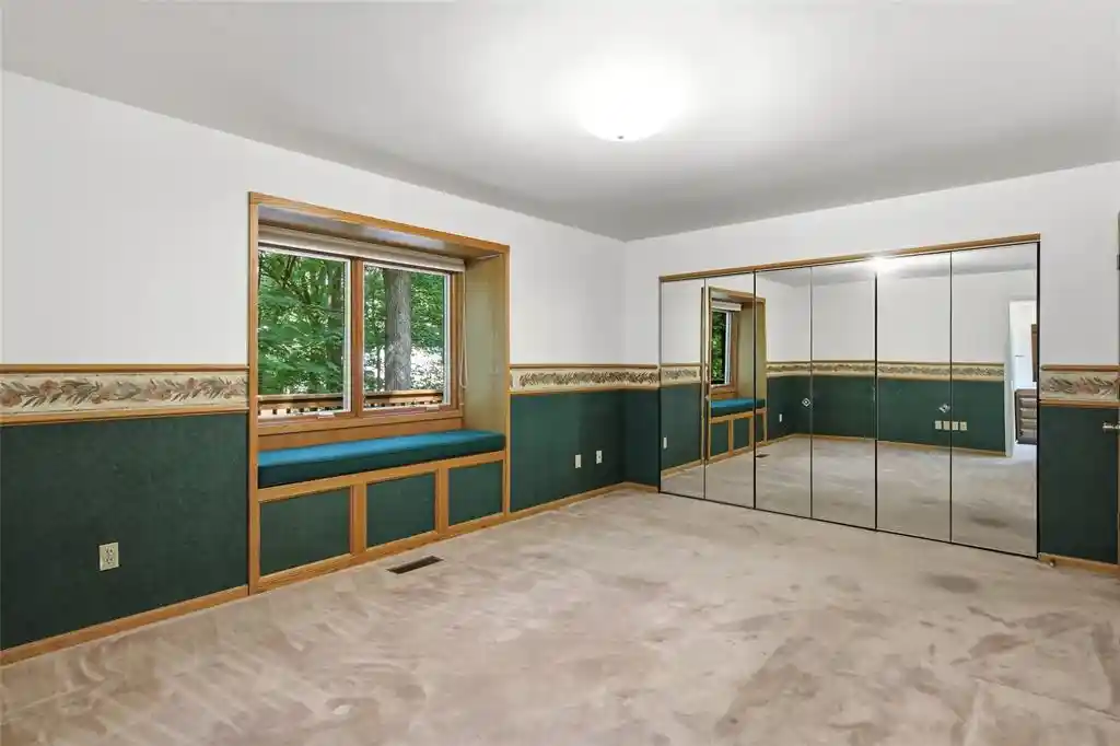 Photo 3 of Single family home for sale at 3728 Forest Heights Dr Dr, Eau Claire, WI 54701 | MLS# 1603704 | Listing updated on 2026-09-15