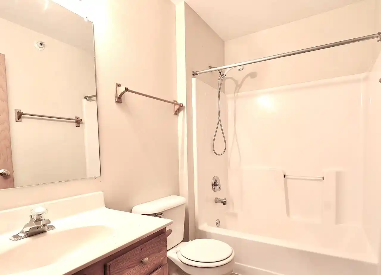 5th image of 2520 11Th Pl Pl #206, Kenosha, WI 53140 | MLS# 1975630
