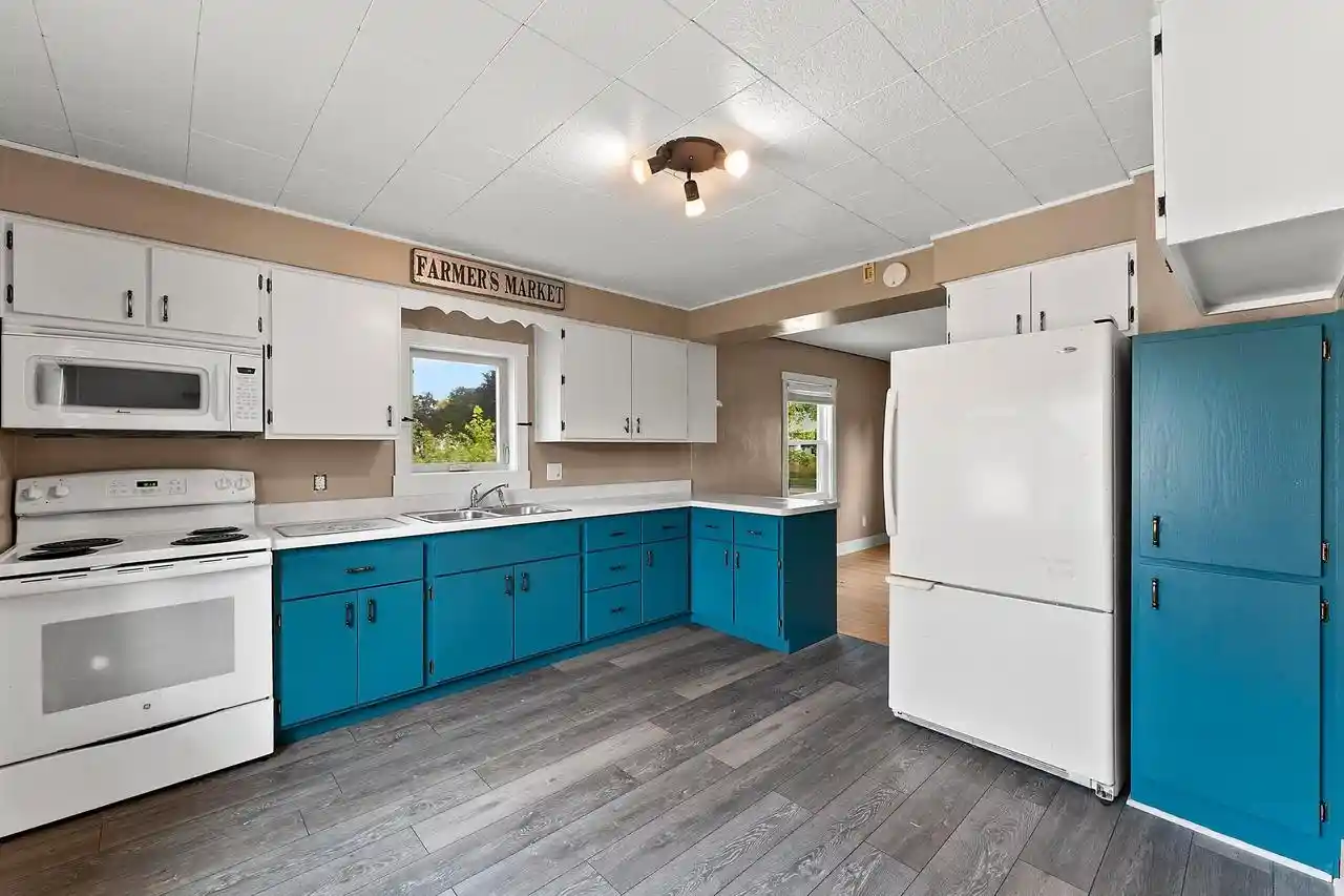 2nd image of 1012 Center Street Street, Kewaunee, WI 54216 | MLS# 50330772