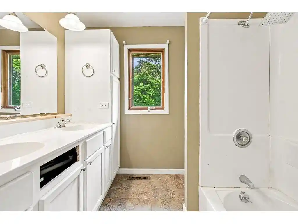 5th image of E6095 800Th Avenue Avenue, Colfax, WI 54730 | MLS# 7124626