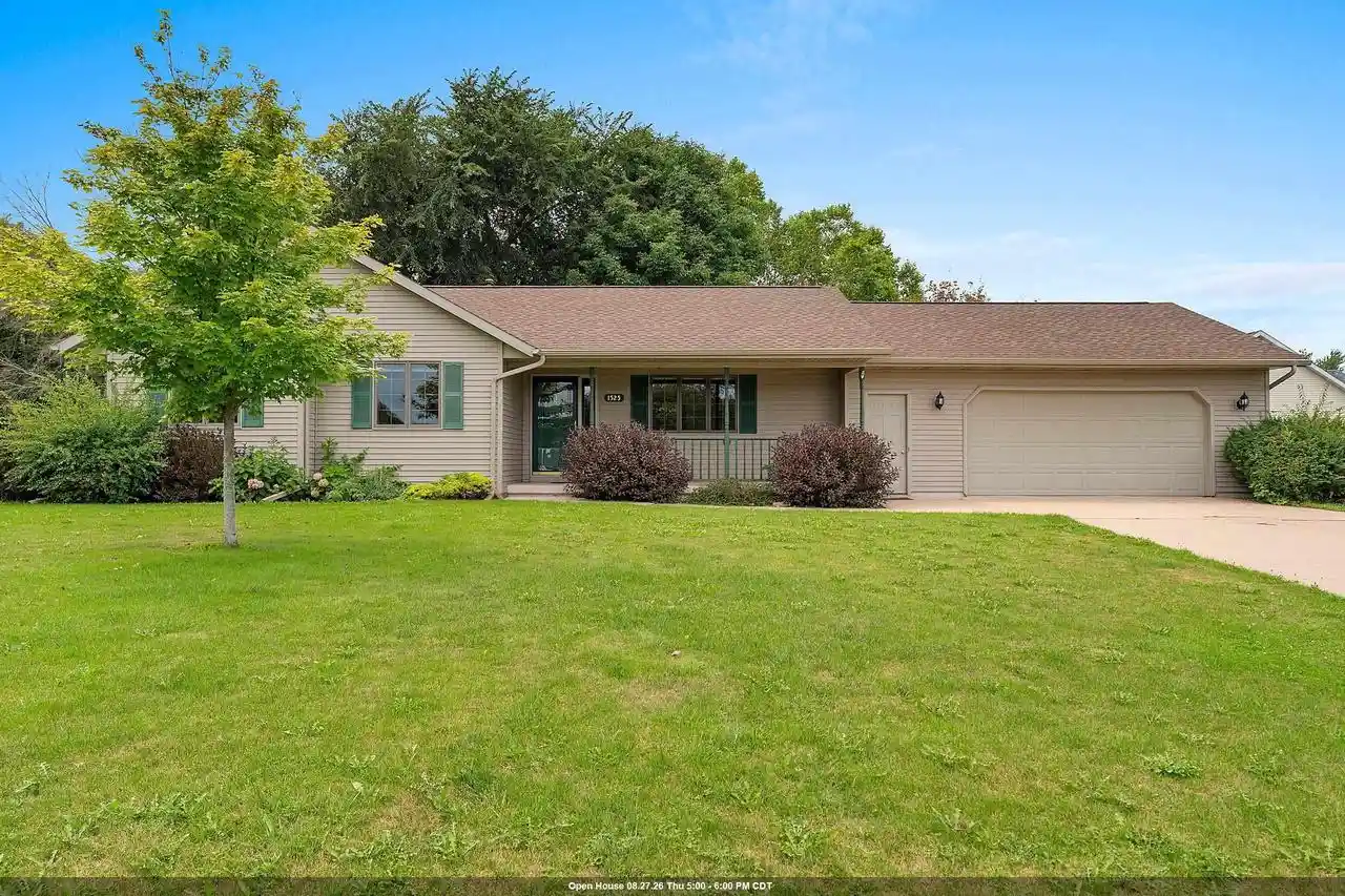 1st image of 1525 Parkview Dr Dr, New London, WI 54961 | MLS# 50330770
