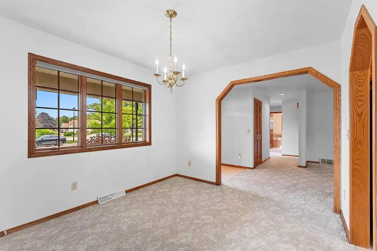 5th image of 1525 Parkview Dr Dr, New London, WI 54961 | MLS# 50330770
