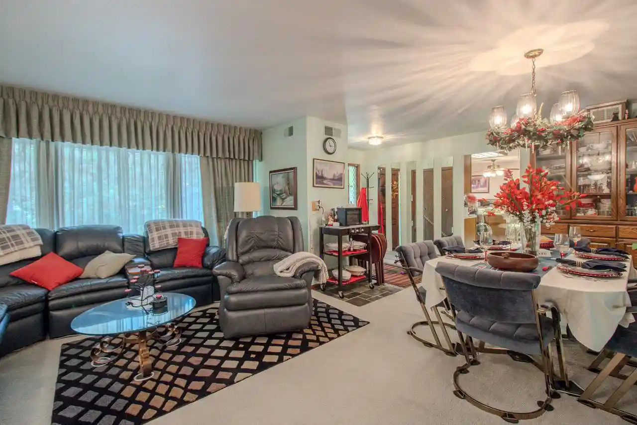 2nd image of W152n7496 Westwood Dr Dr, Menomonee Falls, WI 53051 | MLS# 1975635