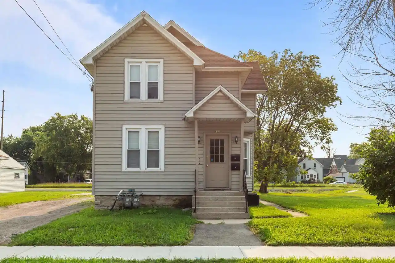 1st image of 622 Grand Street Street, Oshkosh, WI 54901 | MLS# 50330774
